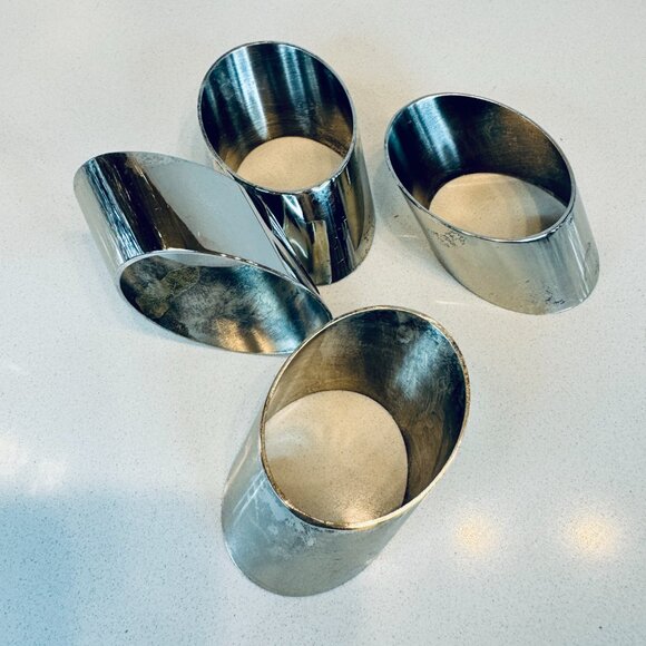 Vintage Set of 4 Silver Plated Napkin Rings - Picture 6 of 7